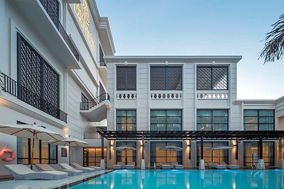 Mandarin Eastville, Pattaya - SHA Extra Plus