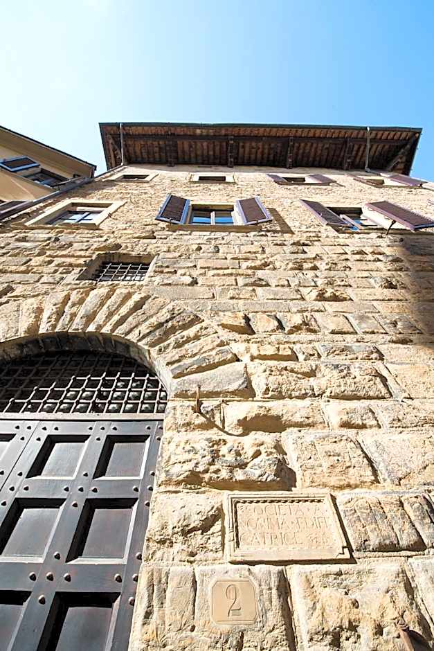 Palazzo Salviati by Varental
