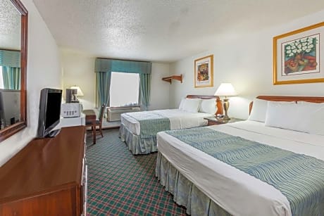 2 Queen Beds, Deluxe Room Non-Smoking