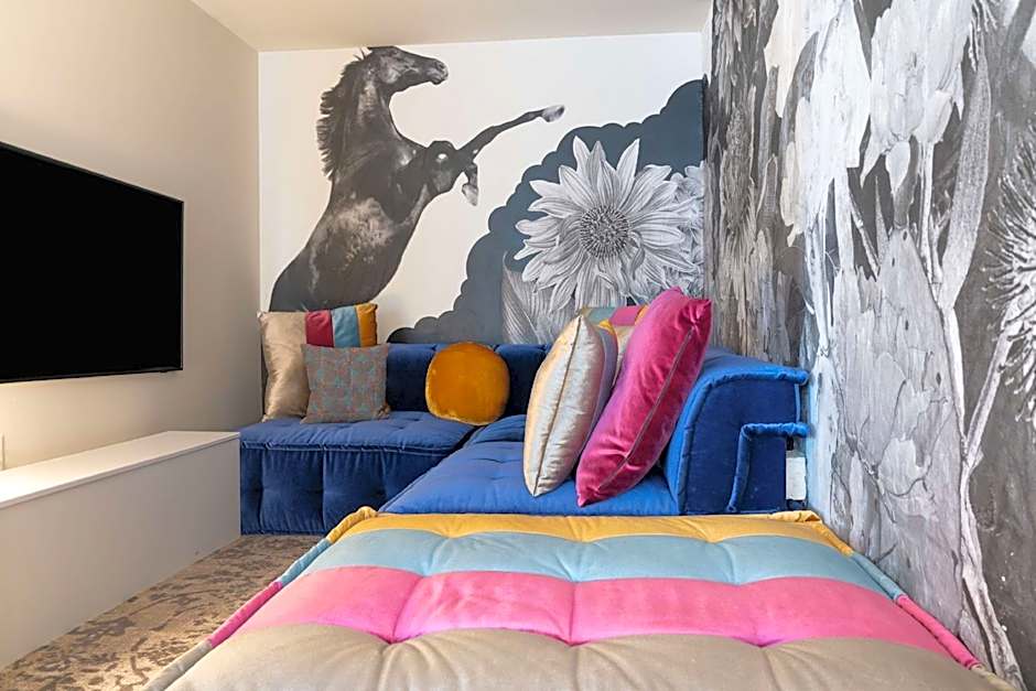 The Wayfarer Downtown LA, Tapestry Collection by Hilton