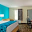 Howard Johnson by Wyndham Chattanooga Lookout Mountain I-24