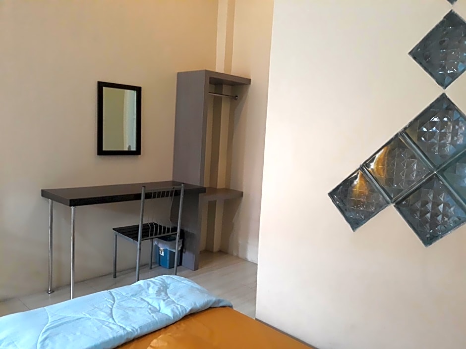 OYO 91162 Homestay Ansyariah Syariah