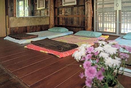 Art House at Chiangdao - Waterlily House