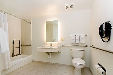 King Suite with Sofa Bed and Adapted Tub - Mobility and Hearing Accessible