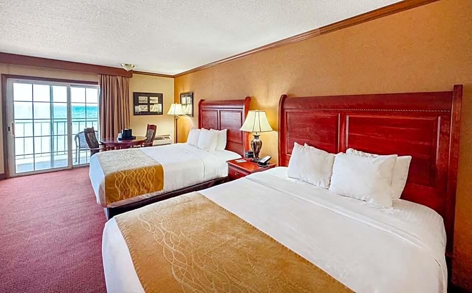 Comfort Inn Lakeside - Mackinaw City