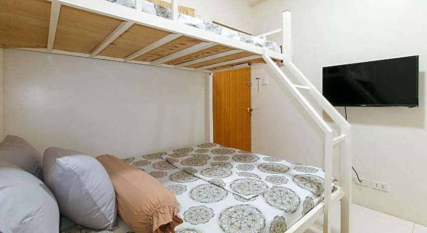 CM Apartelle Iloilo International Airport by RedDoorz