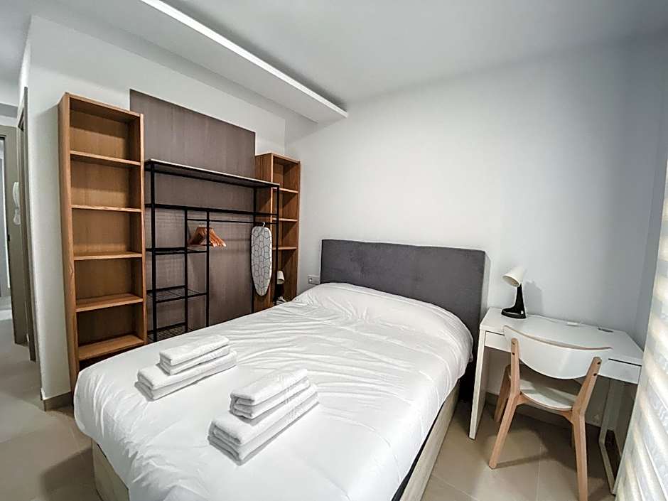 Casa San Juan - Habitaciones privadas Logroño