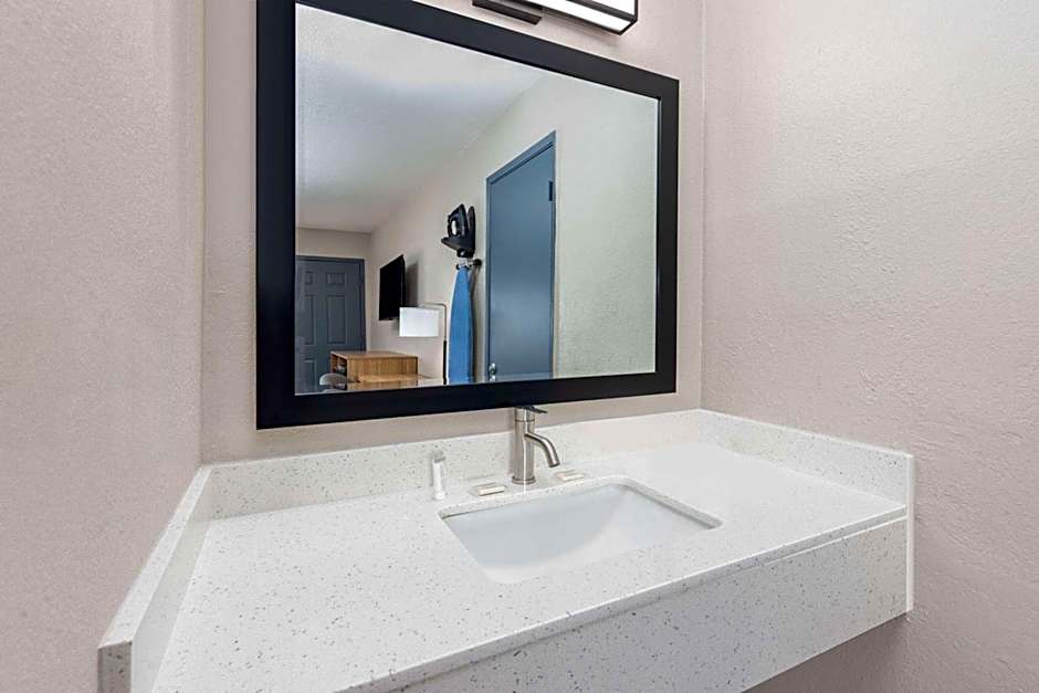 Days Inn by Wyndham Wichita Falls