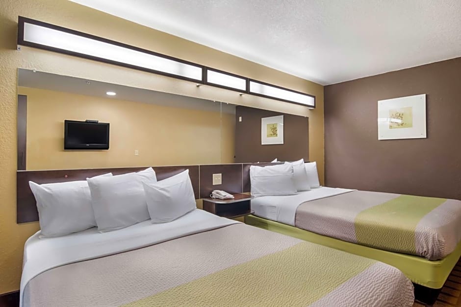 Motel 6-Canton, GA