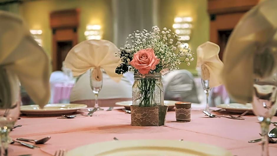 Magnuson Grand & Conference Center Somerset-Bridgewater