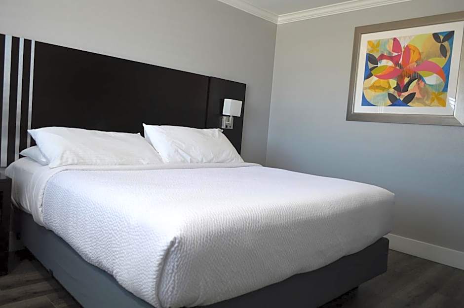 Fairview Inn & Suites