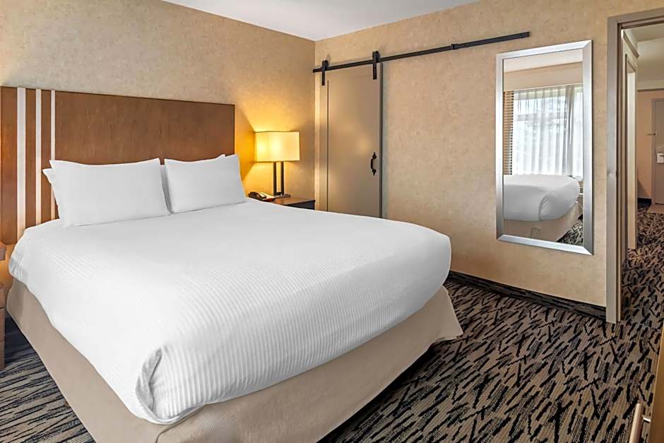 Best Western Plus Pitt Meadows Inn & Suites