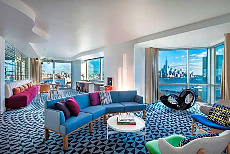 WOW, 1 Bedroom Vice Presidential Suite, 1 King, River view, Corner room, High floor, Balcony