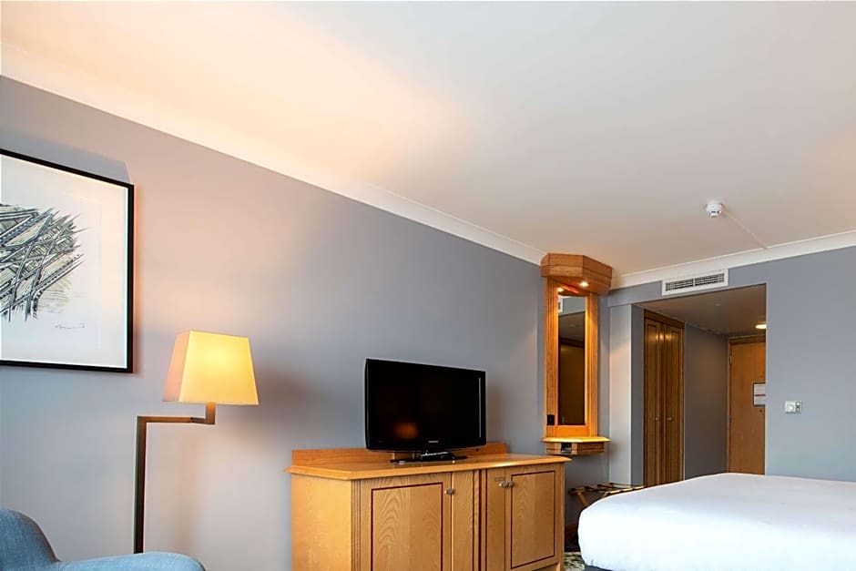 DoubleTree by Hilton Swindon