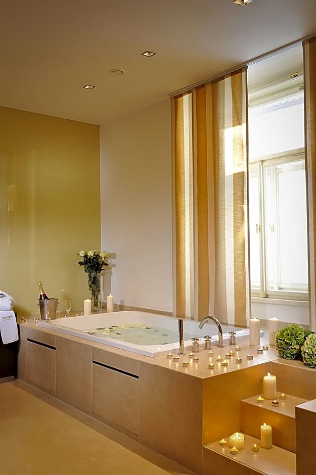 Golden Angel Suites by Adrez