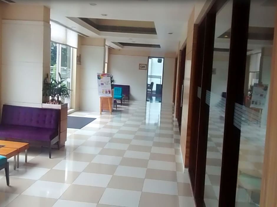 Hometel Chandigarh