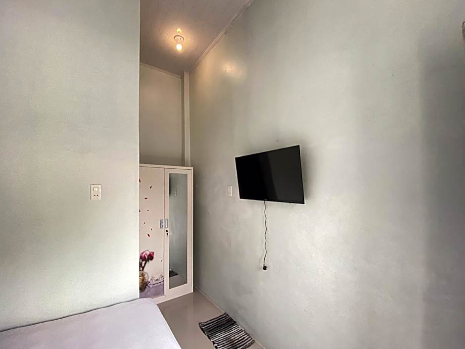RedDoorz Syariah near Kantor Bupati Pantai Pandan Sibolga