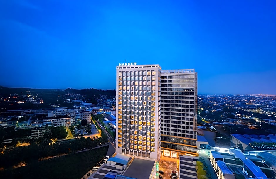 Harper Premier Nagoya Batam