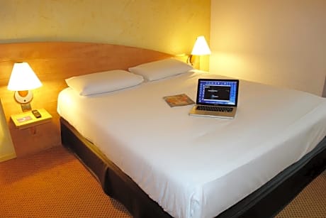 Standard One Double Bed