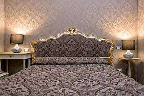 Small Double Room with Private External Bathroom (bathroom 23 feet distance from room door)
