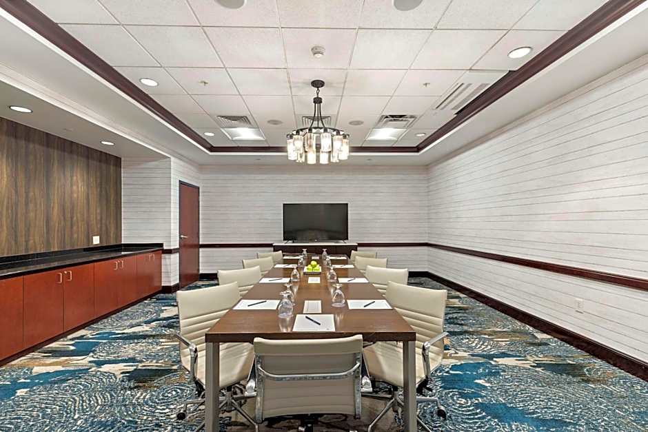 DoubleTree By Hilton Front Royal Blue Ridge Shadows