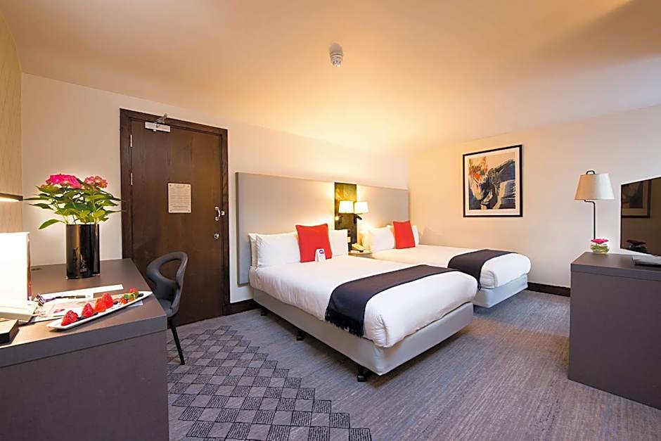 DoubleTree by Hilton London Kensington