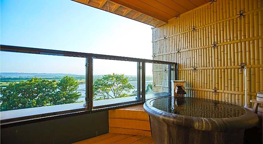 Tokachigawa Onsen Kangetsuen Hotel