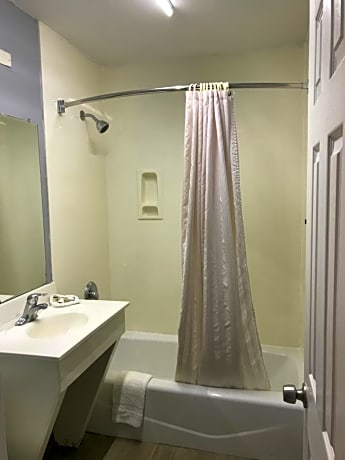 Suite with Kitchenette