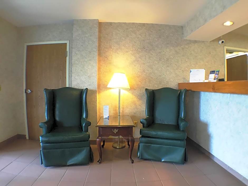 Super 8 by Wyndham Canandaigua