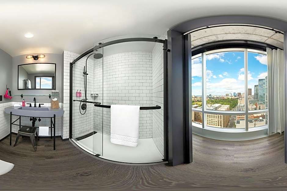 Moxy Boston Downtown
