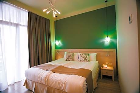 Junior Suite with Mountain View