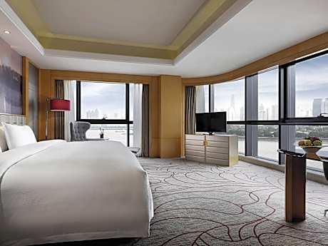 Premium Room with King Bed