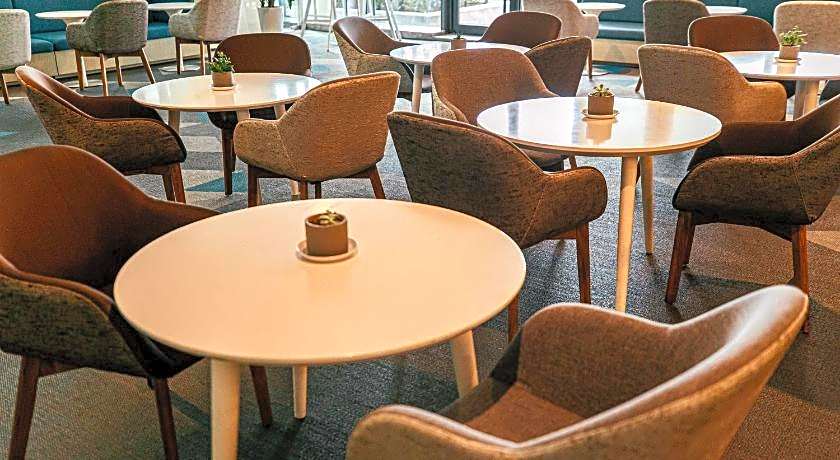 Holiday Inn Express Yingkou Onelong Plaza By IHG