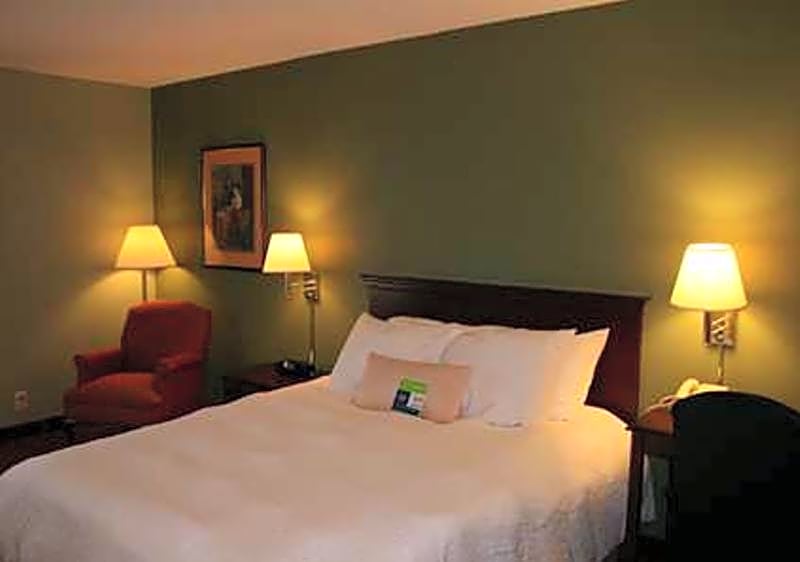 Hampton Inn - Hillsville