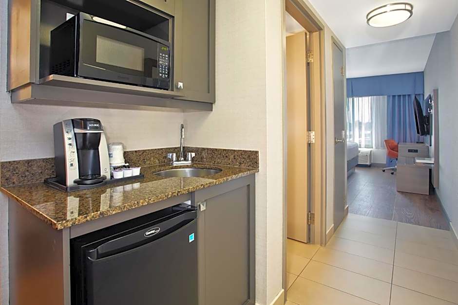 Holiday Inn Express Hotel & Suites Kingston By IHG