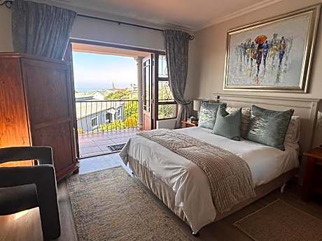 Queen Room with Sea View