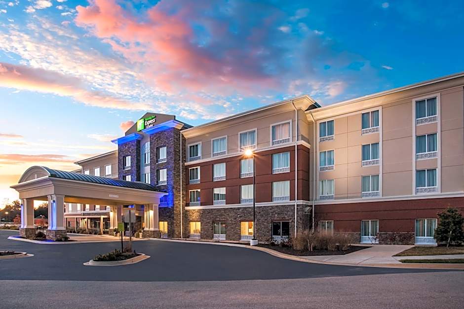Holiday Inn Express & Suites Lexington Park California By IHG