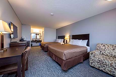 1 King Bed Suite Non-Smoking