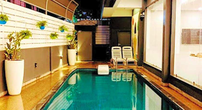 Amigos Candolim Beach