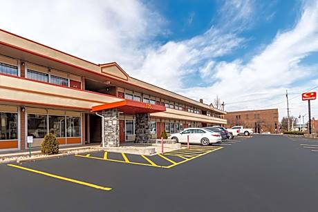 Econo Lodge Zanesville Downtown