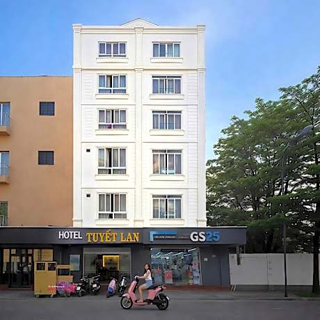 Tuyet Lan Hotel