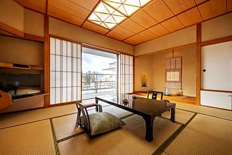 Japanese-Style Quadruple Room
