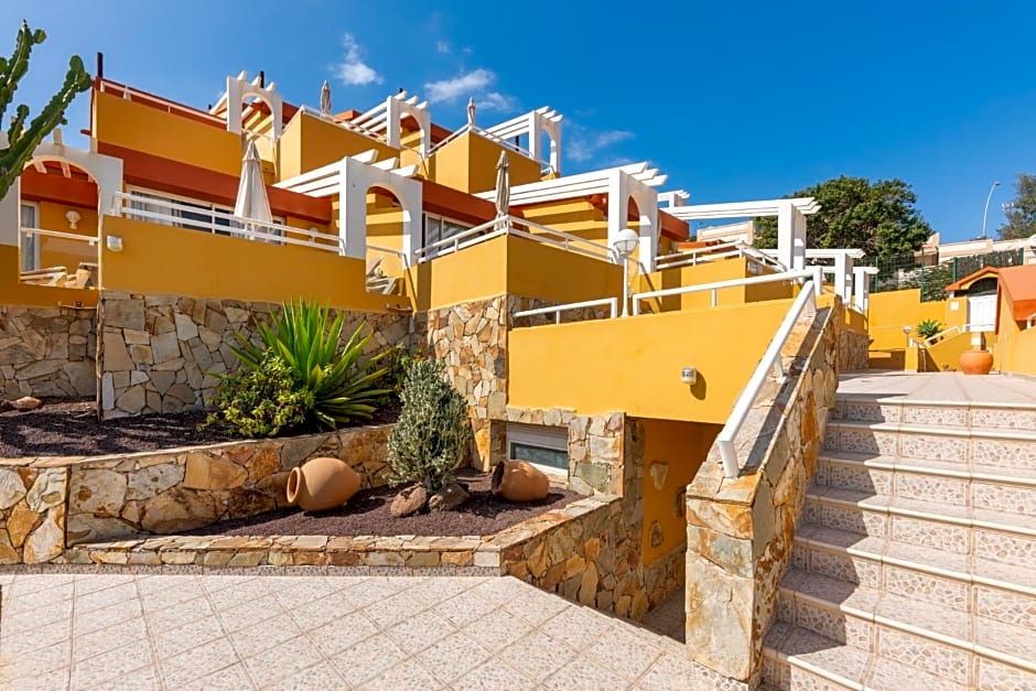 Apartamentos Punta Marina by LIVVO