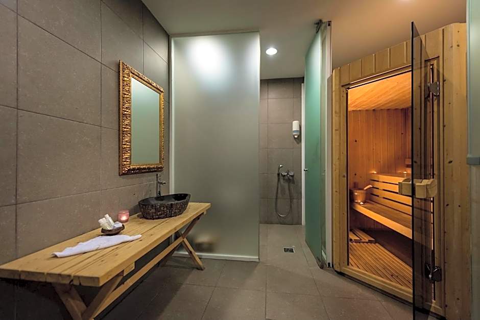 Diamond Deluxe Hotel - Adults Only