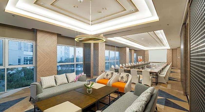 HARRIS Suites Puri Mansion