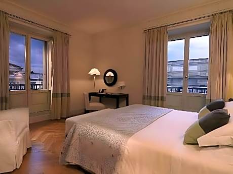 Classic Queen Room