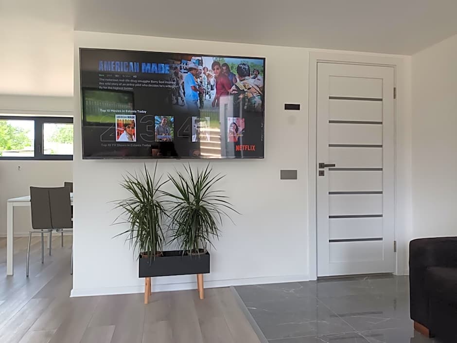 Luxury Apartment Private House and Parking Netflix