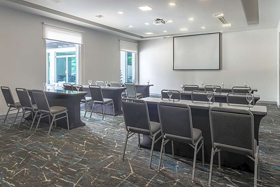 Holiday Inn Express San Jose Forum By IHG