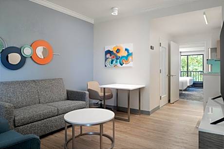 Suite with Two Double Beds - Disability Accessible