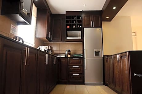 Commonlens Inn Hotel